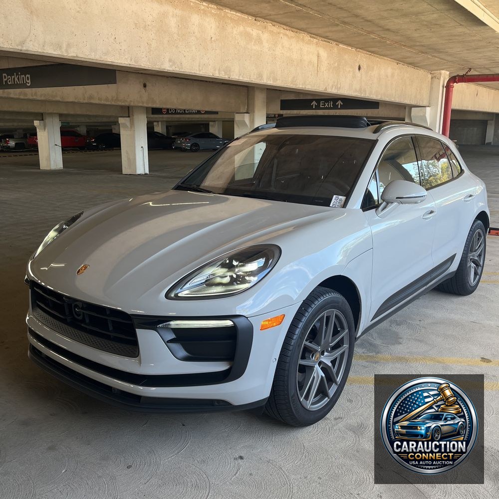 2022 Porsche Macan Base