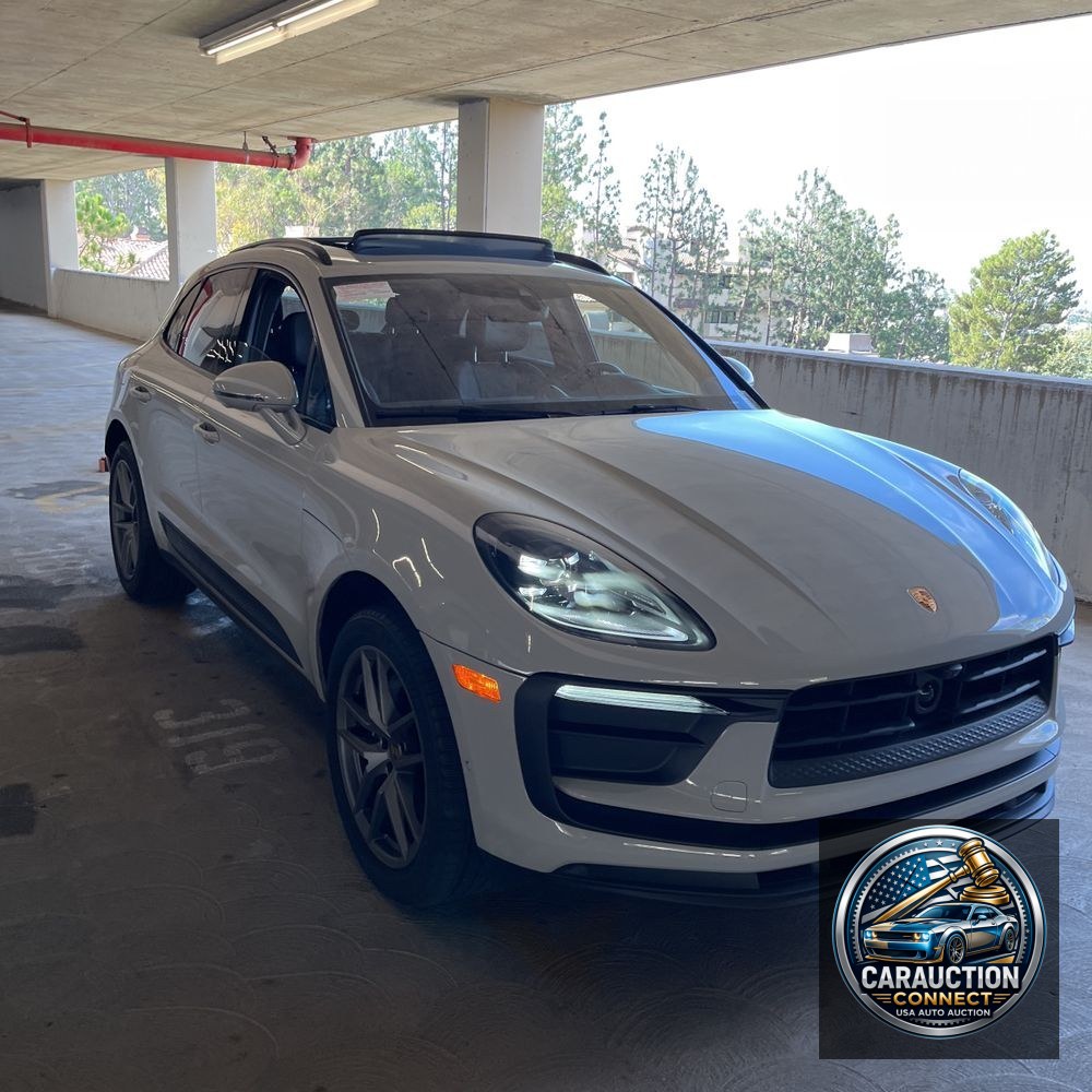 2022 Porsche Macan Base