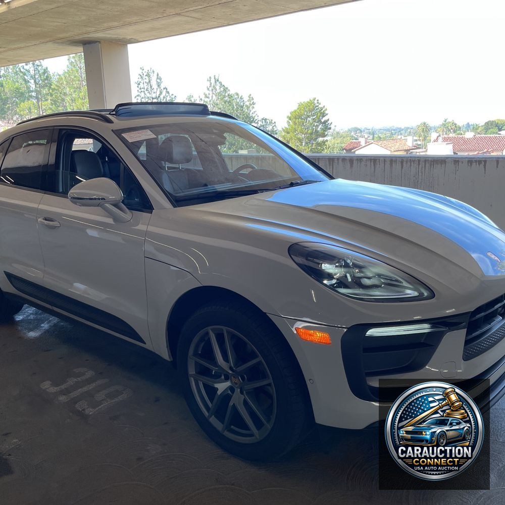 2022 Porsche Macan Base