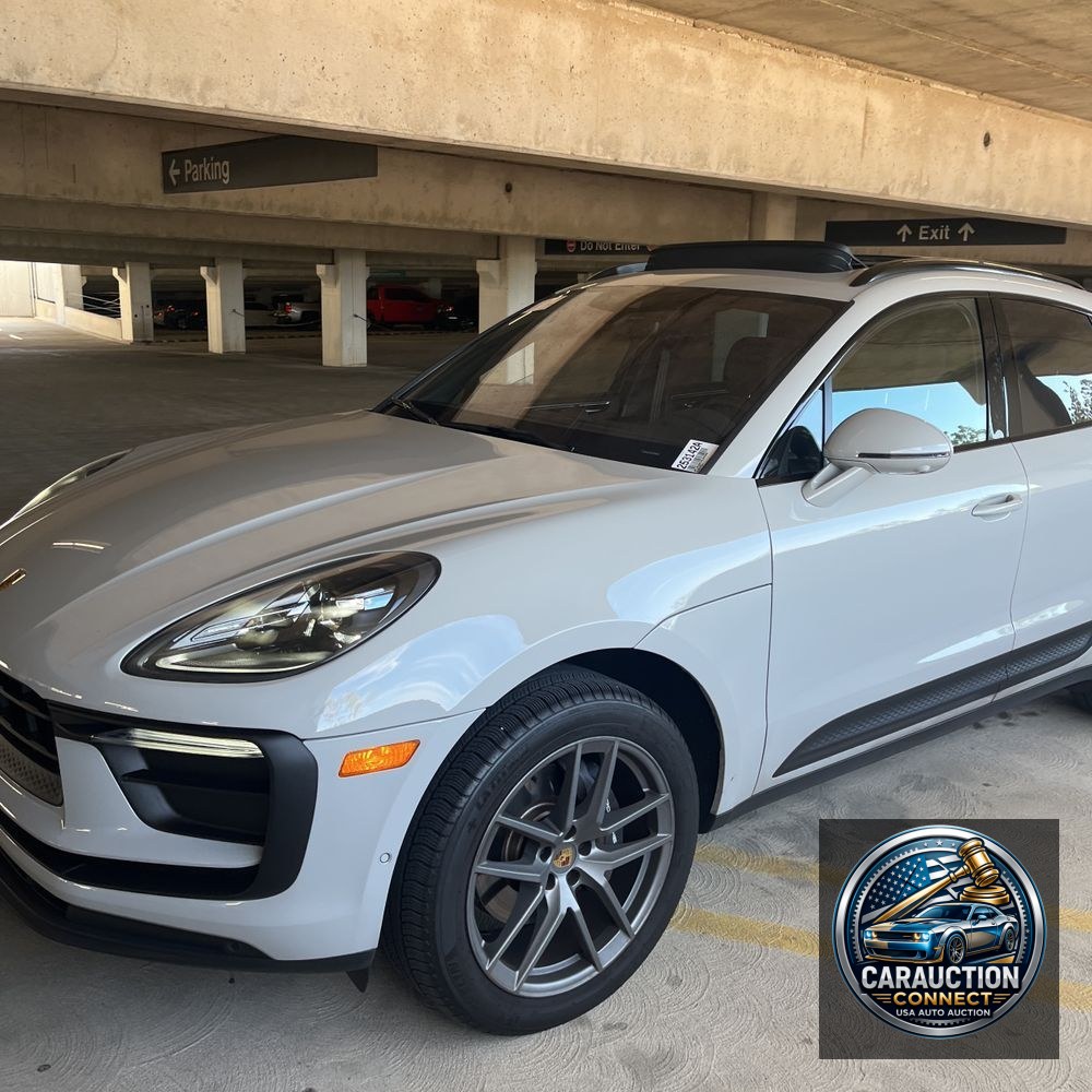 2022 Porsche Macan Base