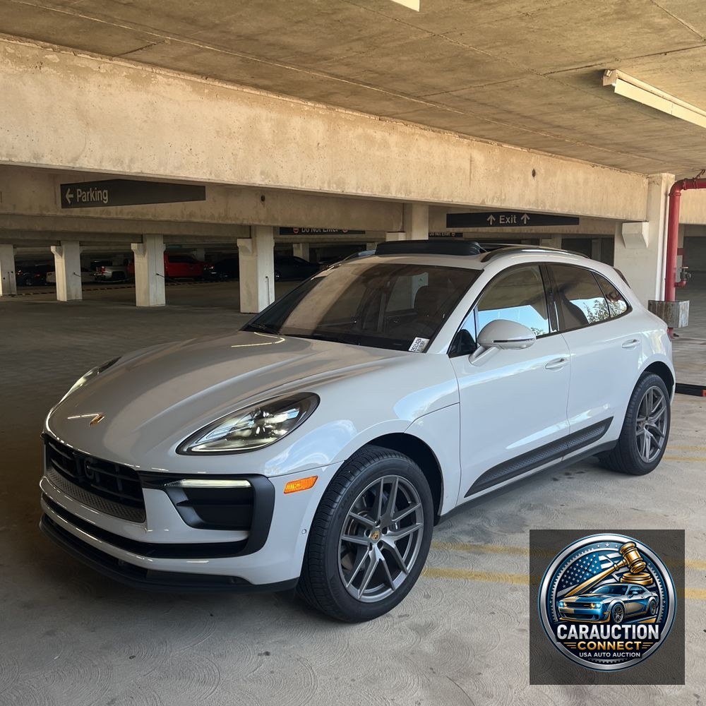 2022 Porsche Macan Base