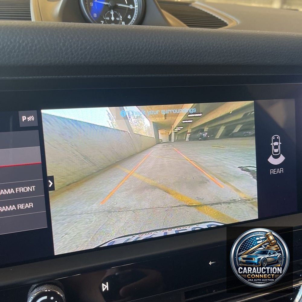 2022 Porsche Macan Base