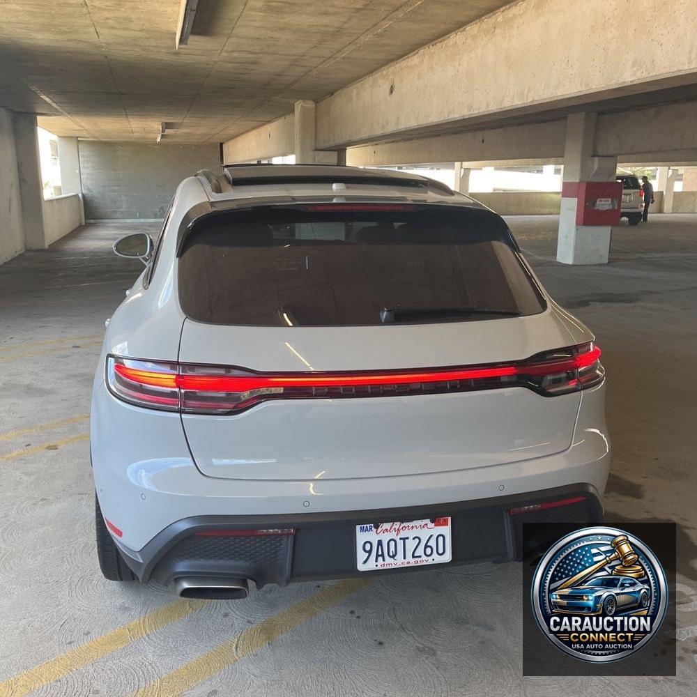 2022 Porsche Macan Base