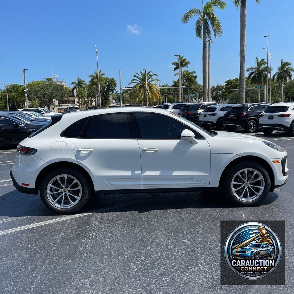 2024 Porsche Macan Base