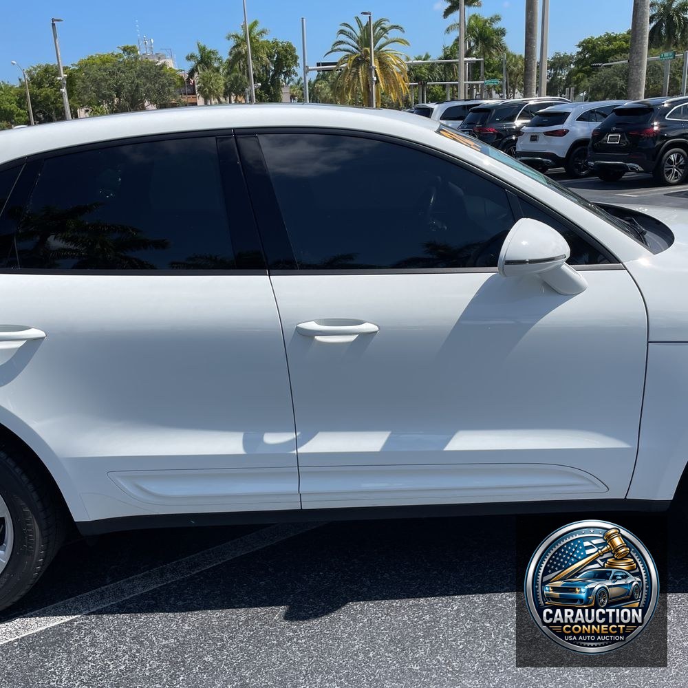 2024 Porsche Macan Base