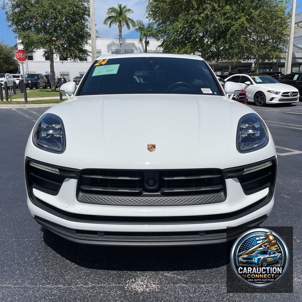2024 Porsche Macan Base