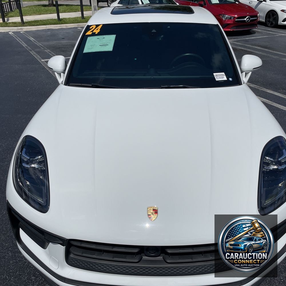 2024 Porsche Macan Base