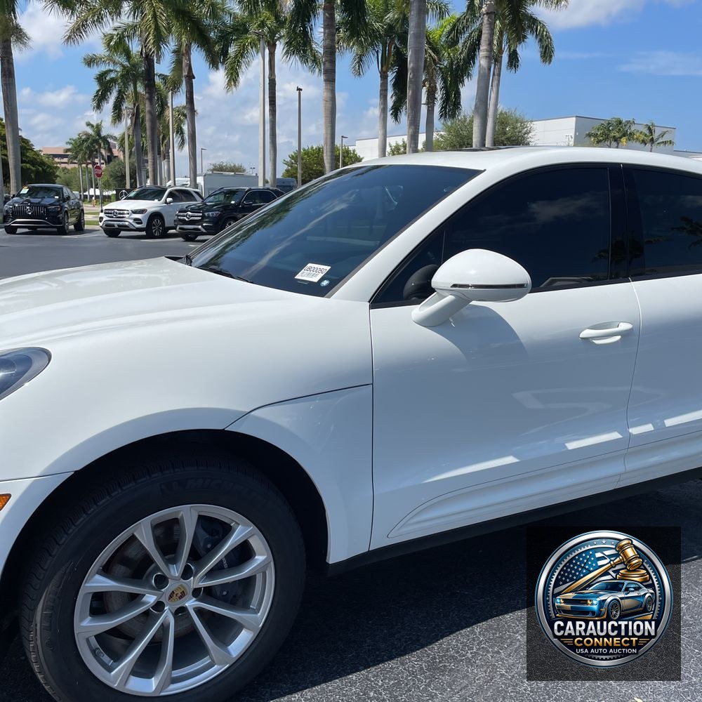 2024 Porsche Macan Base