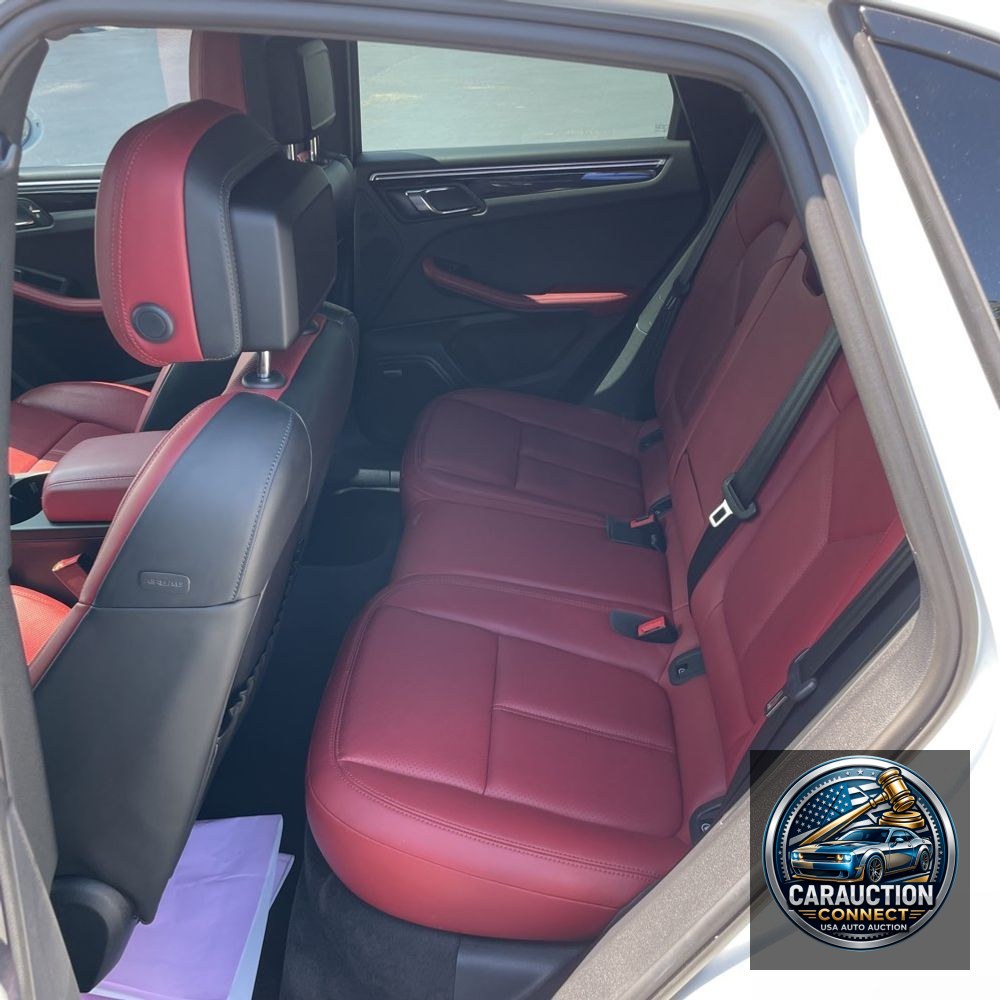 2024 Porsche Macan Base