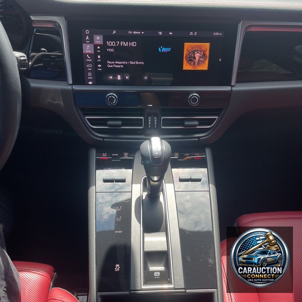 2024 Porsche Macan Base