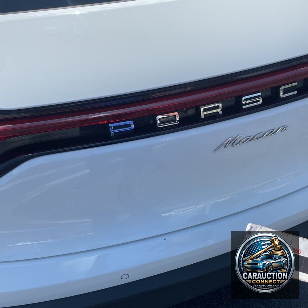 2024 Porsche Macan Base