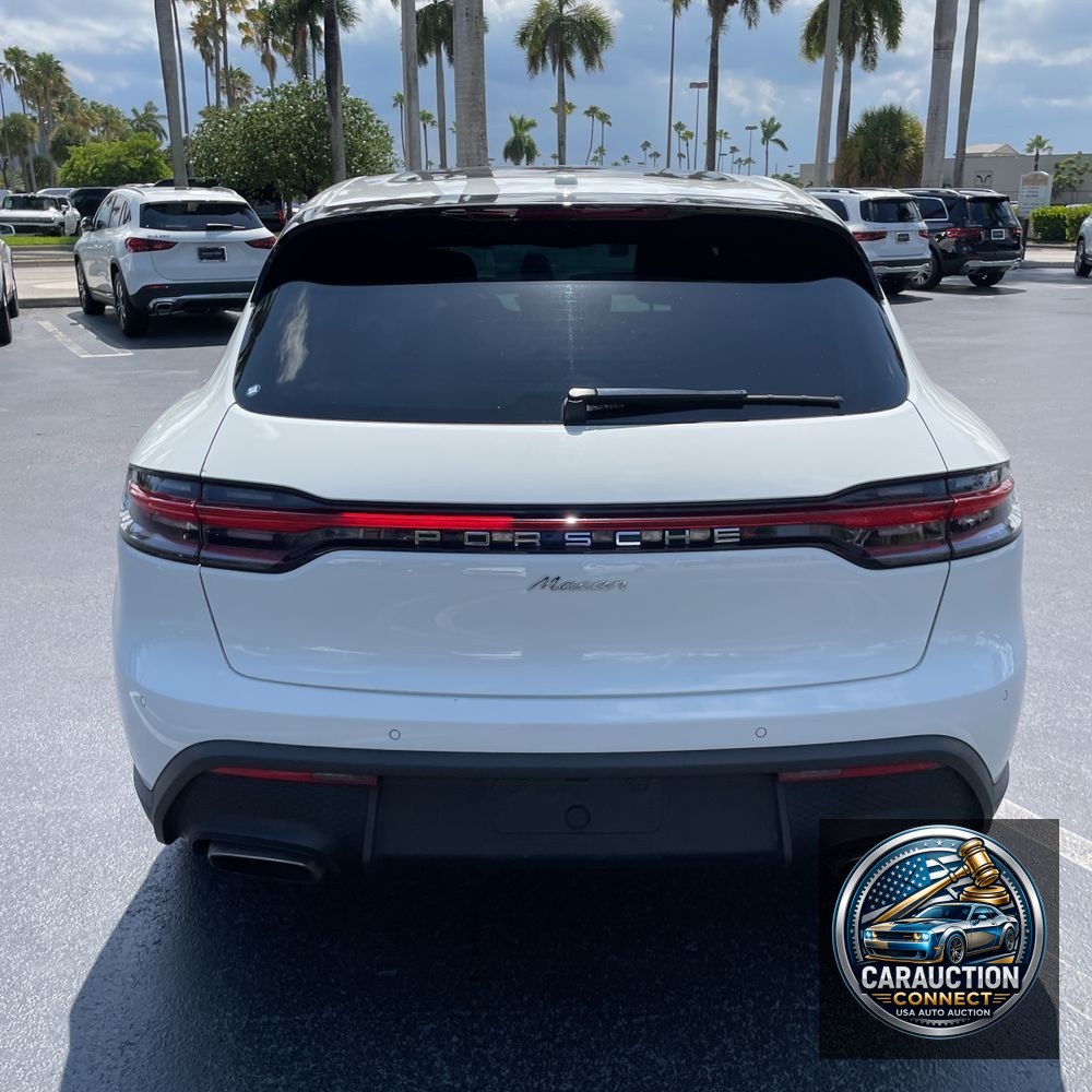 2024 Porsche Macan Base