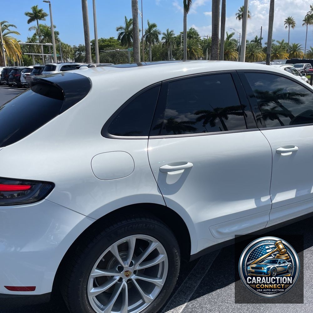 2024 Porsche Macan Base