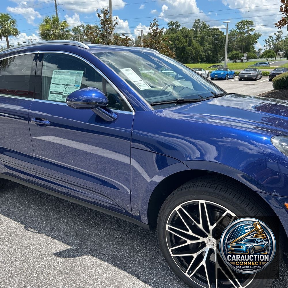 2024 Porsche Macan Base