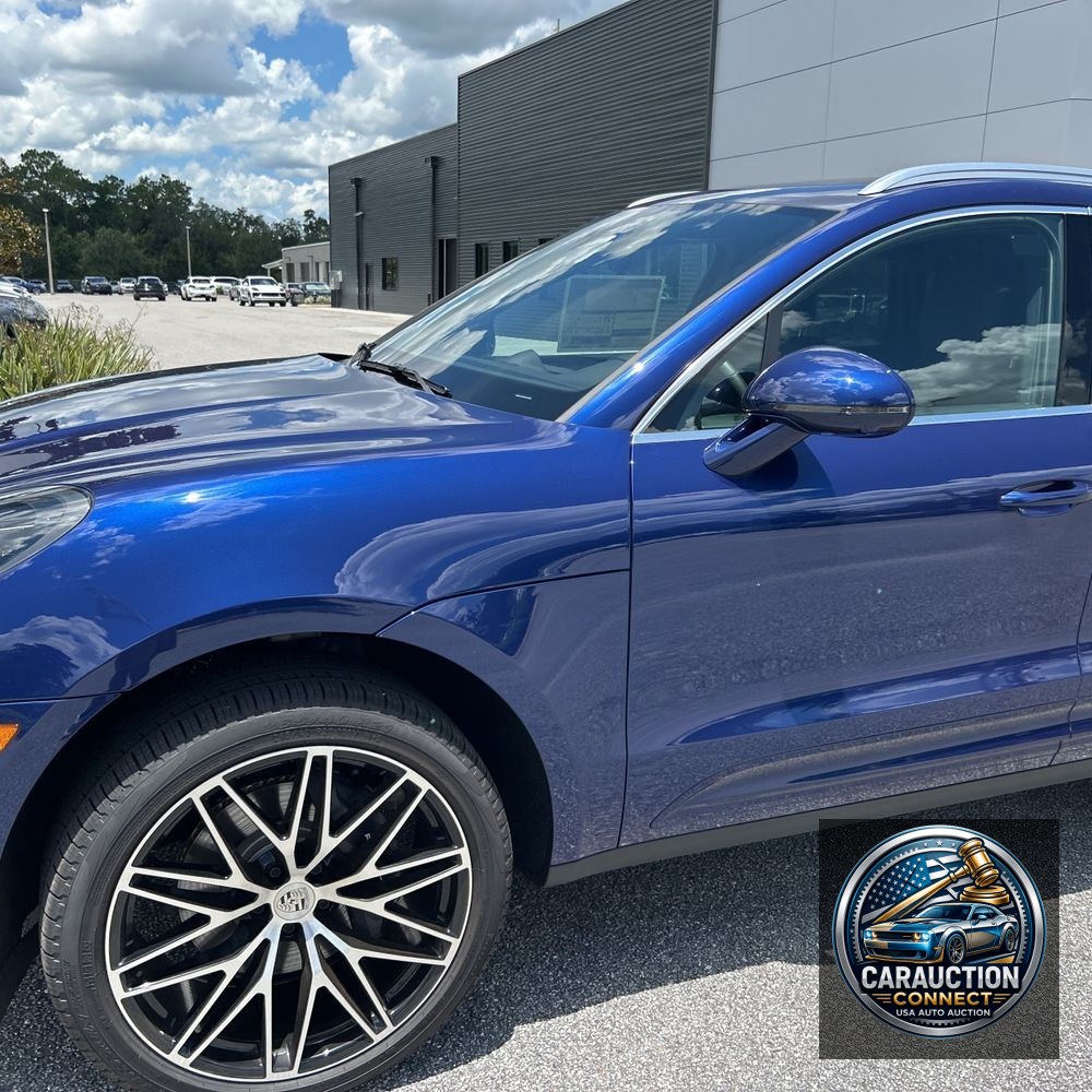 2024 Porsche Macan Base