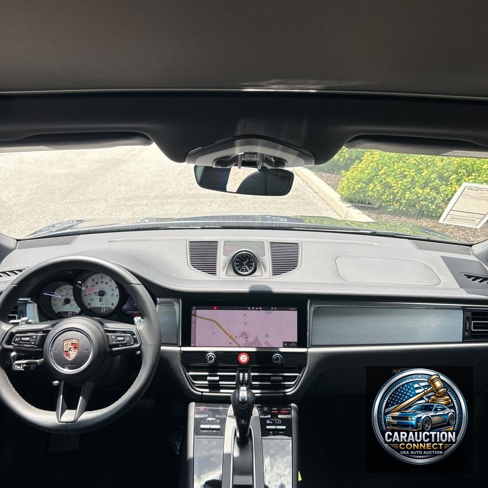 2024 Porsche Macan Base