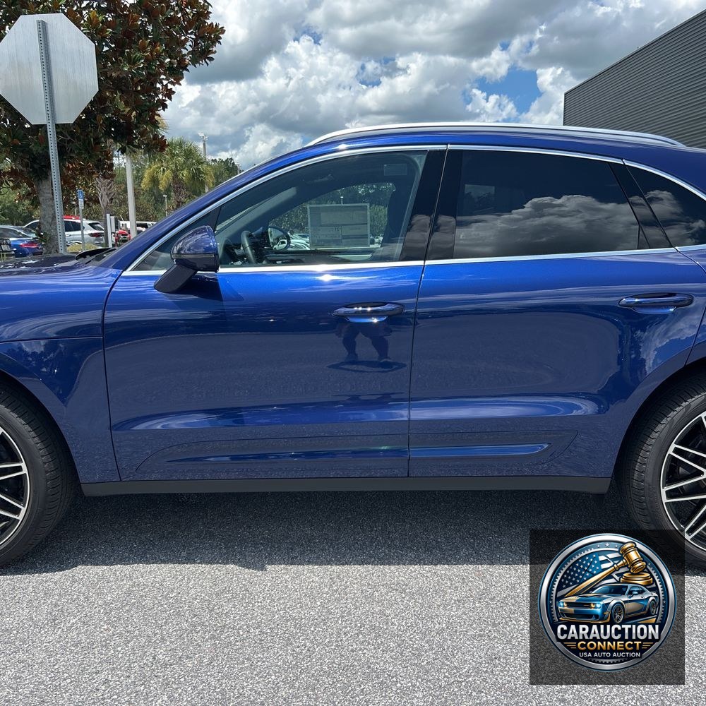 2024 Porsche Macan Base