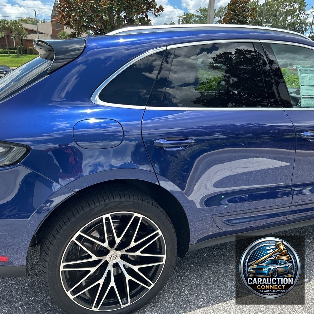 2024 Porsche Macan Base