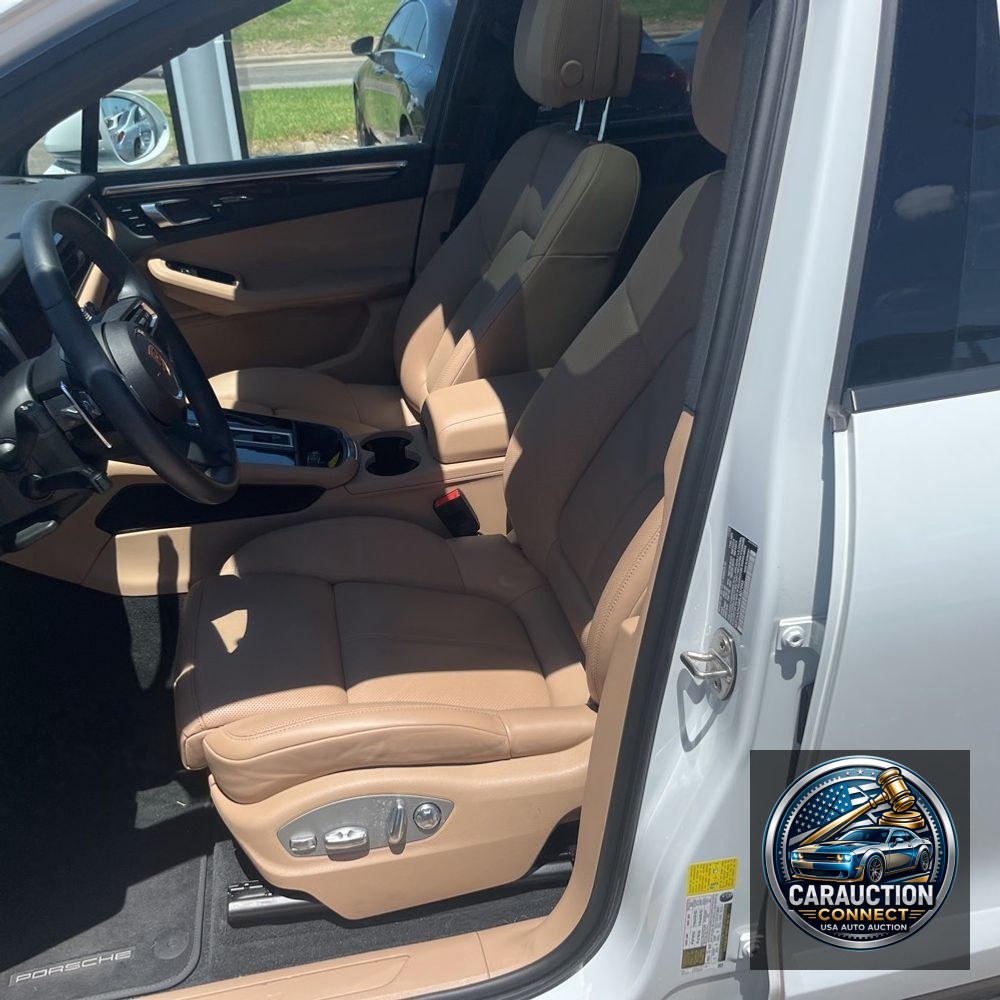 2024 Porsche Macan Base
