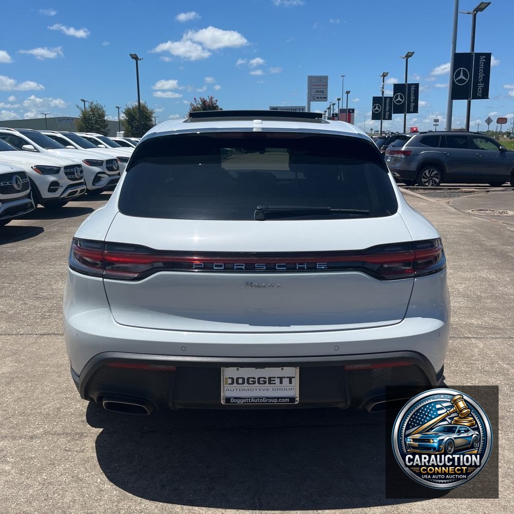 2024 Porsche Macan Base