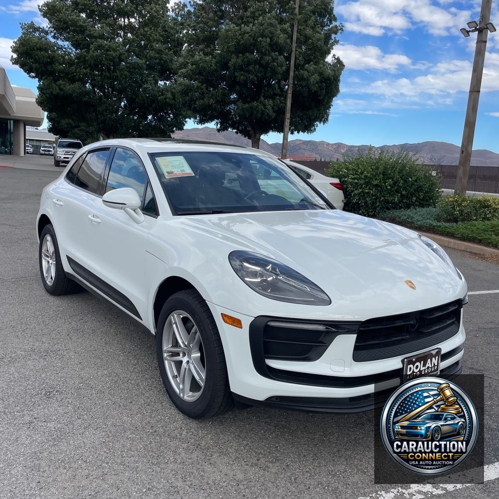 2024 Porsche Macan Base