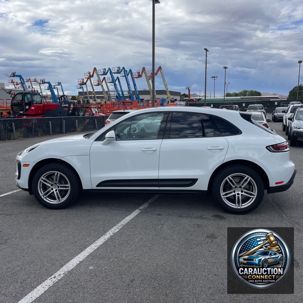 2024 Porsche Macan Base