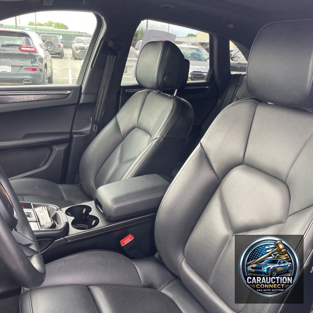 2024 Porsche Macan Base