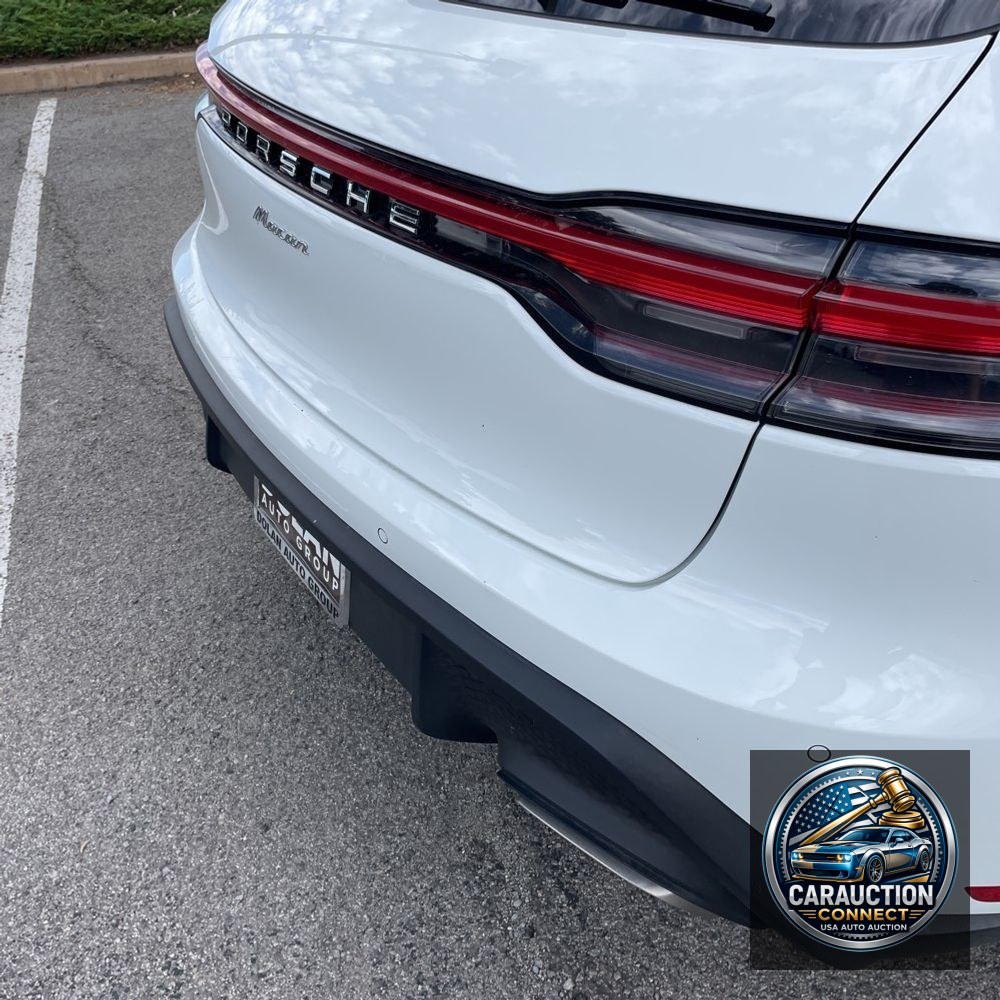 2024 Porsche Macan Base