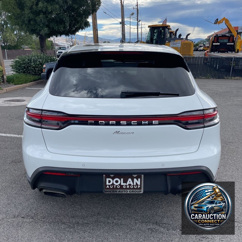 2024 Porsche Macan Base
