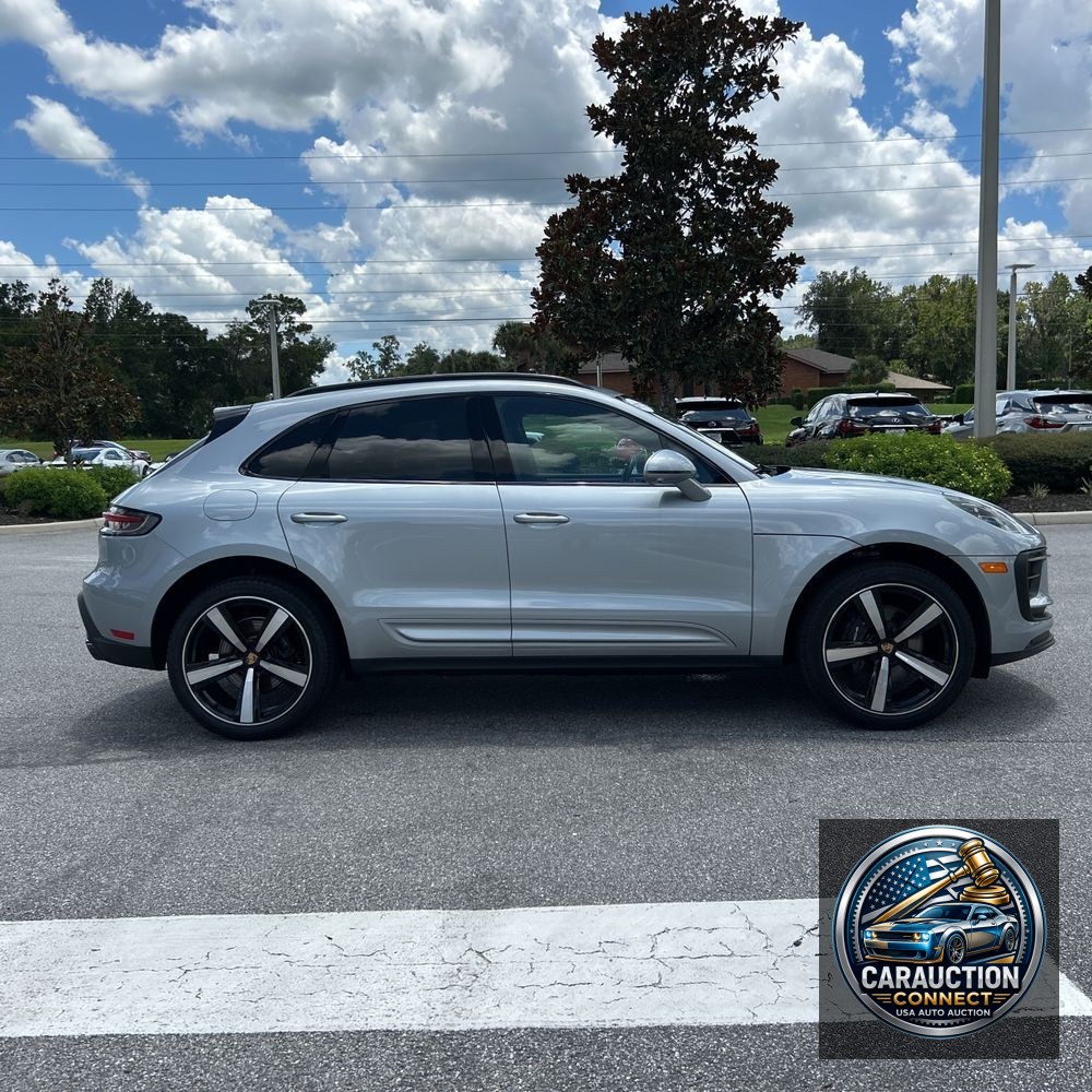 2024 Porsche Macan Base