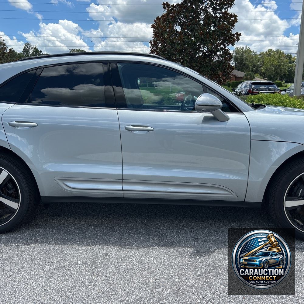 2024 Porsche Macan Base