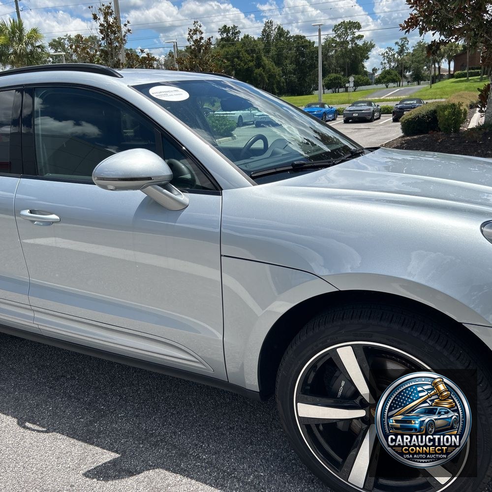 2024 Porsche Macan Base