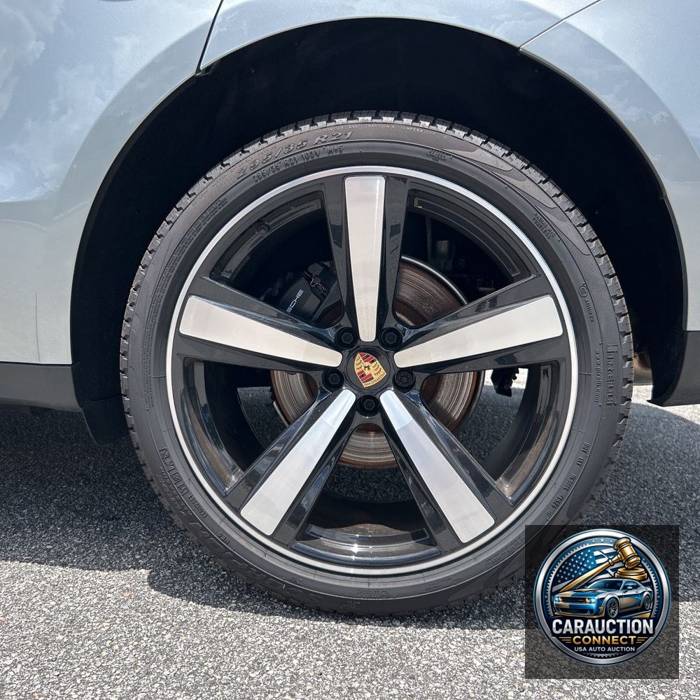 2024 Porsche Macan Base