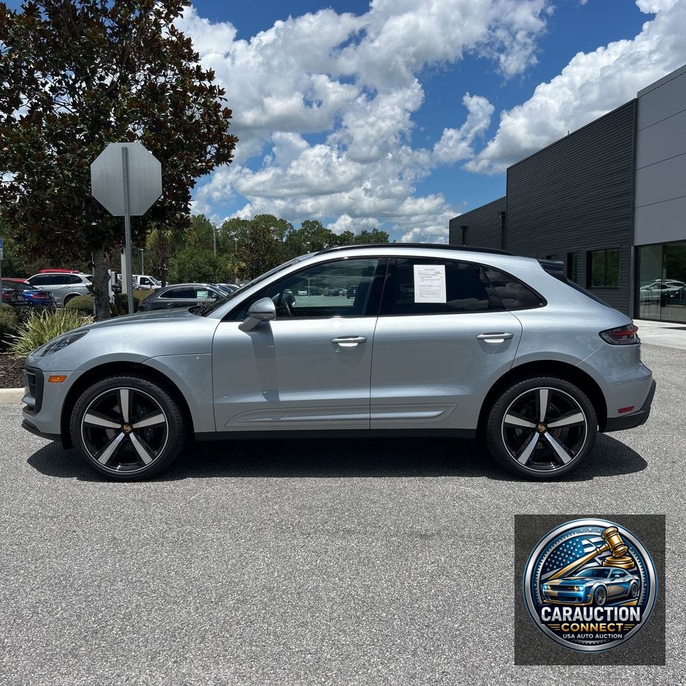 2024 Porsche Macan Base