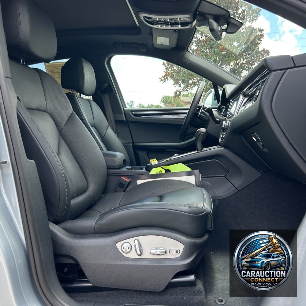 2024 Porsche Macan Base