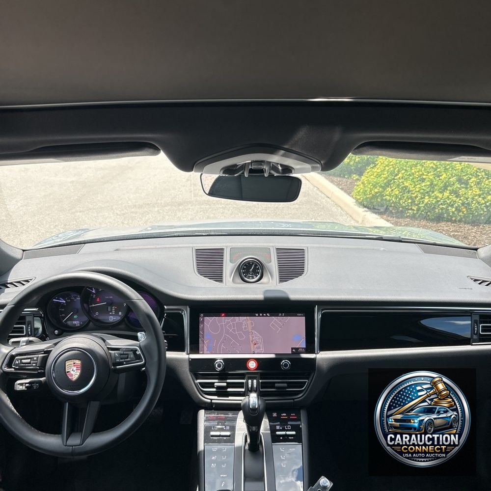 2024 Porsche Macan Base