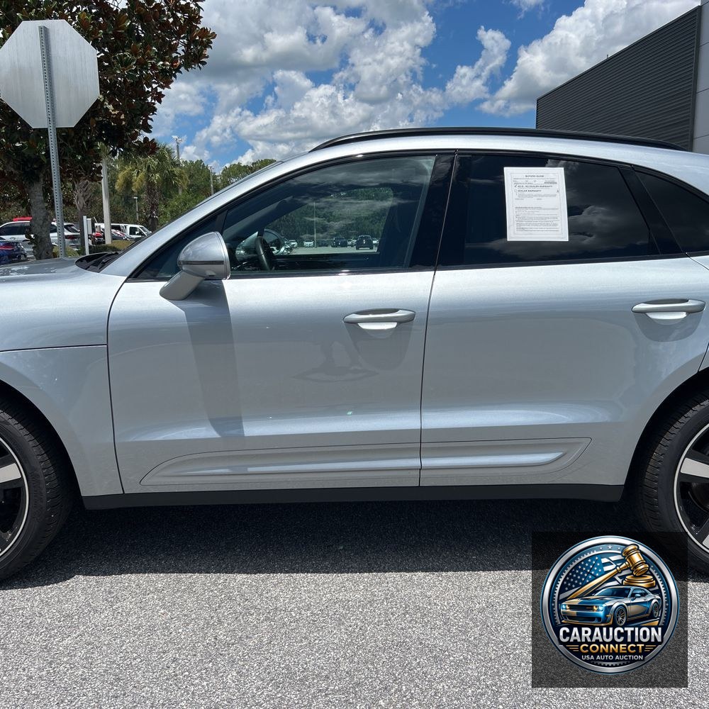 2024 Porsche Macan Base