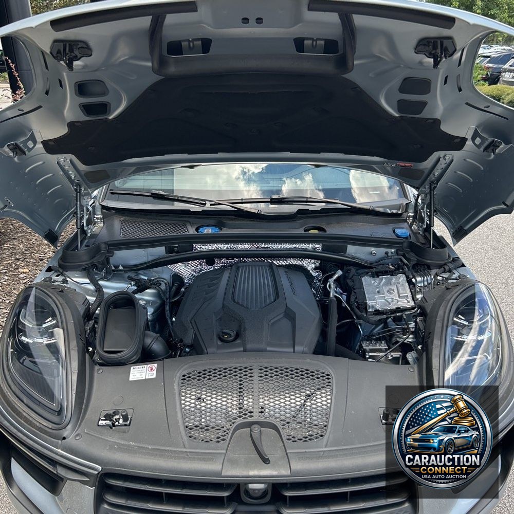 2024 Porsche Macan Base
