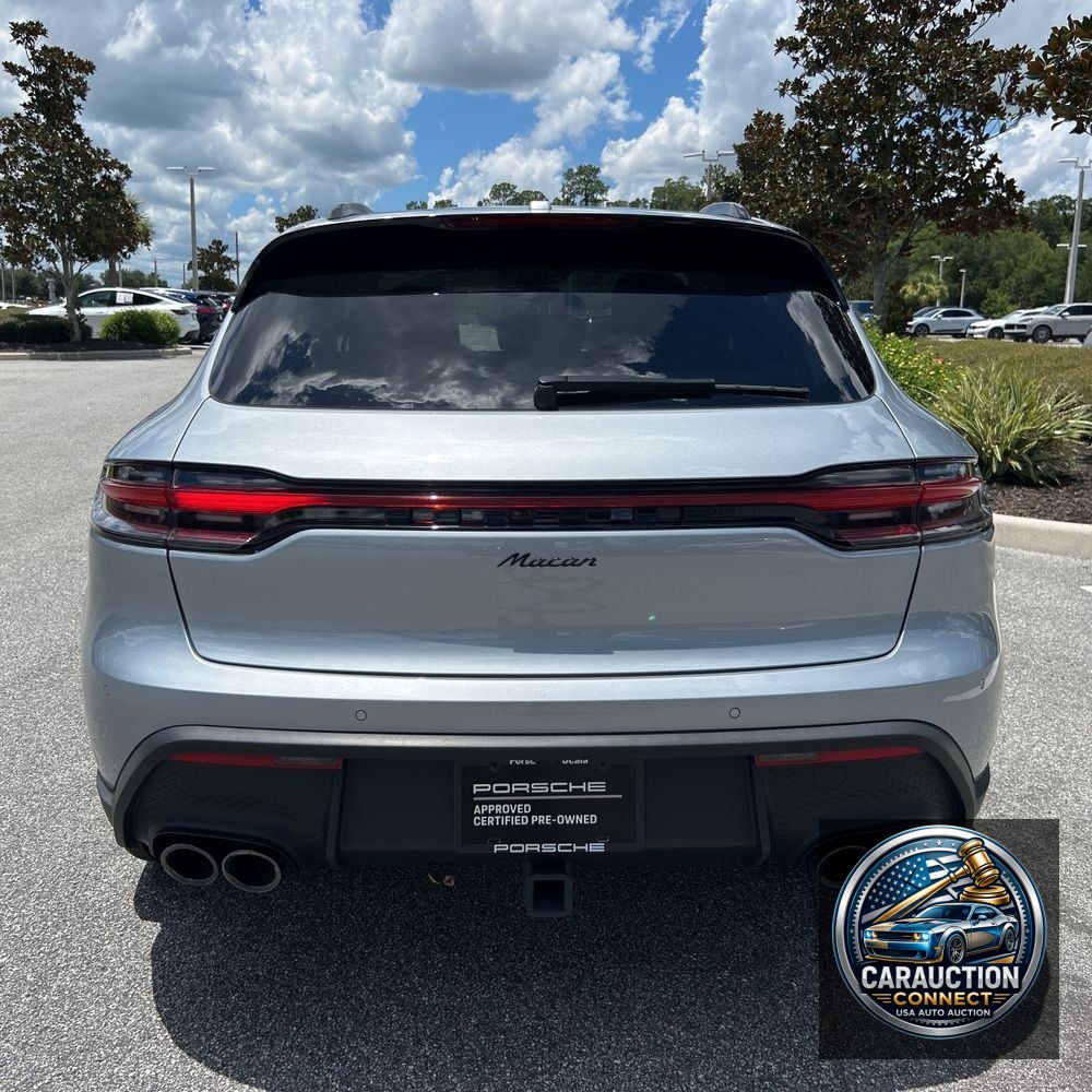 2024 Porsche Macan Base