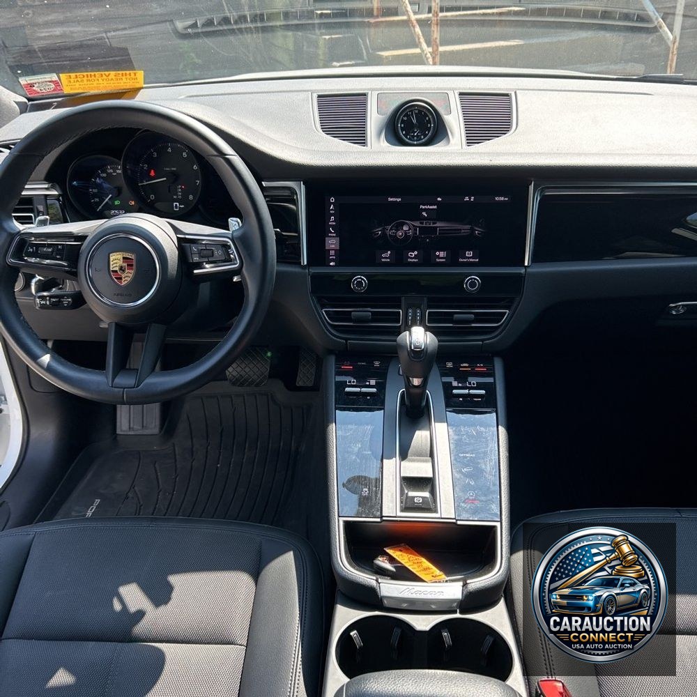 2023 Porsche Macan Base