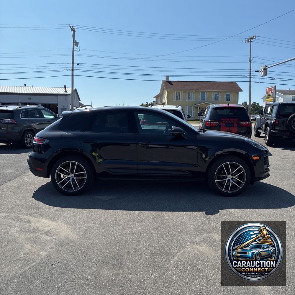 2024 Porsche Macan Base