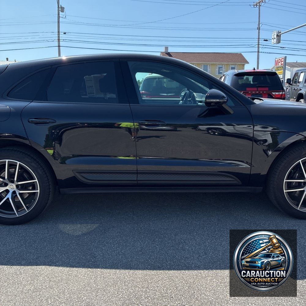 2024 Porsche Macan Base