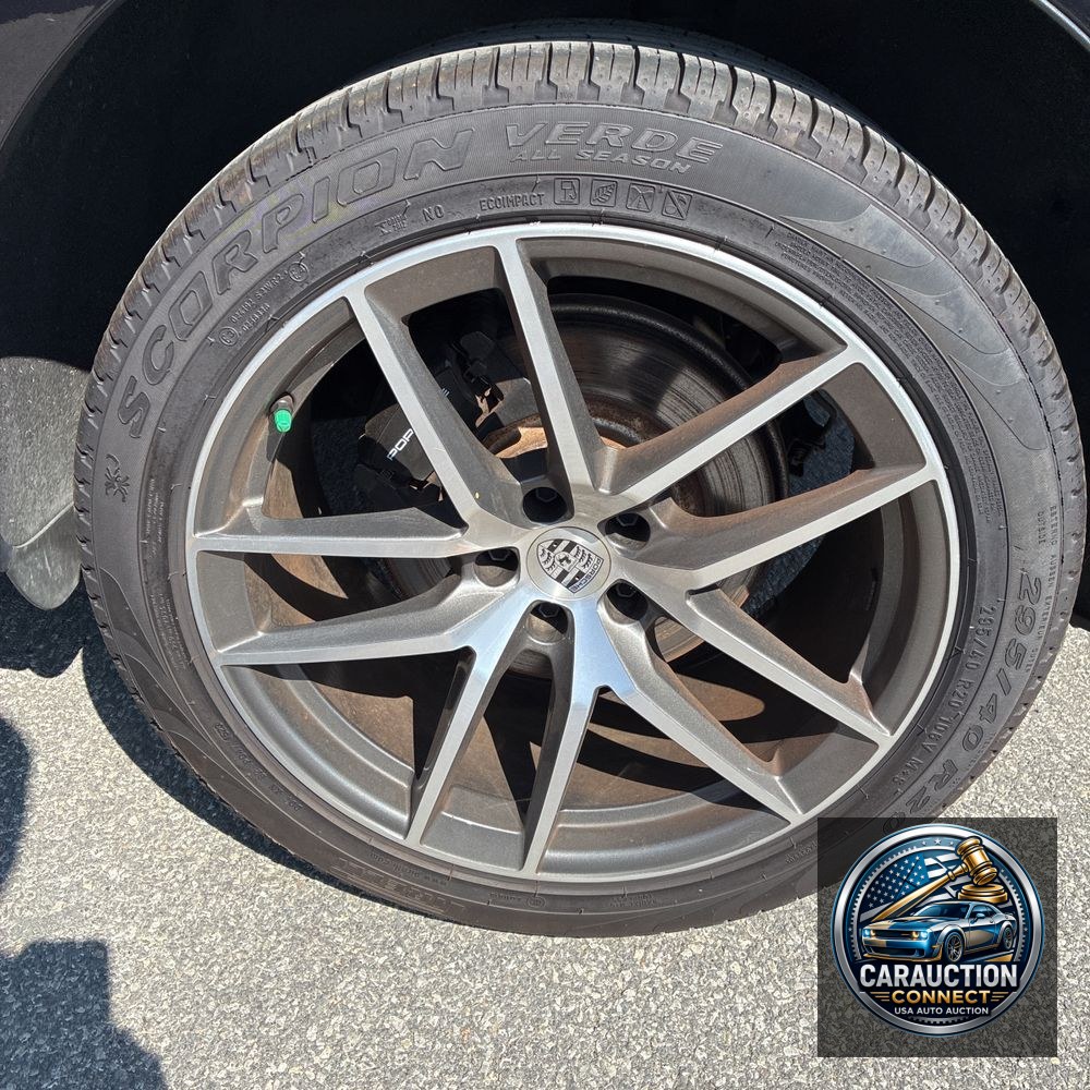 2024 Porsche Macan Base