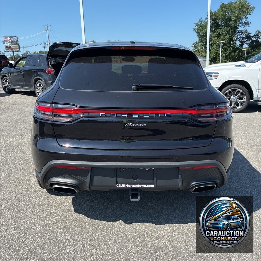 2024 Porsche Macan Base