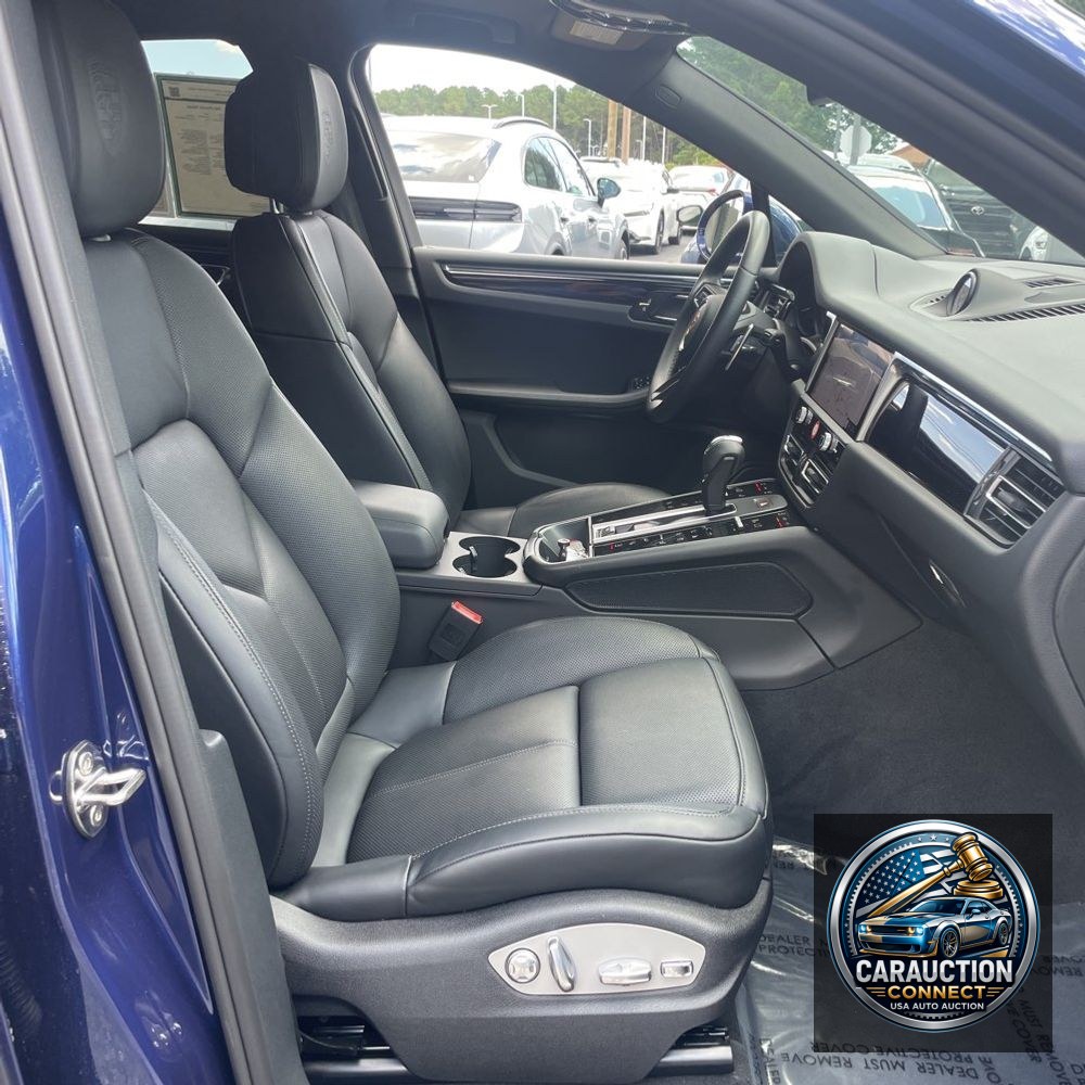 2024 Porsche Macan Base