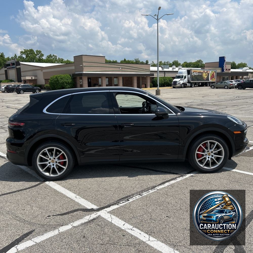 2021 Porsche Cayenne Base
