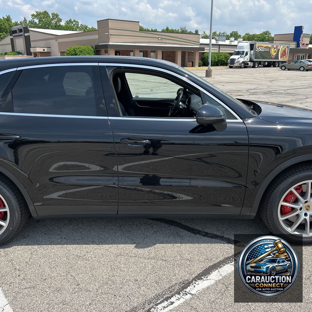 2021 Porsche Cayenne Base