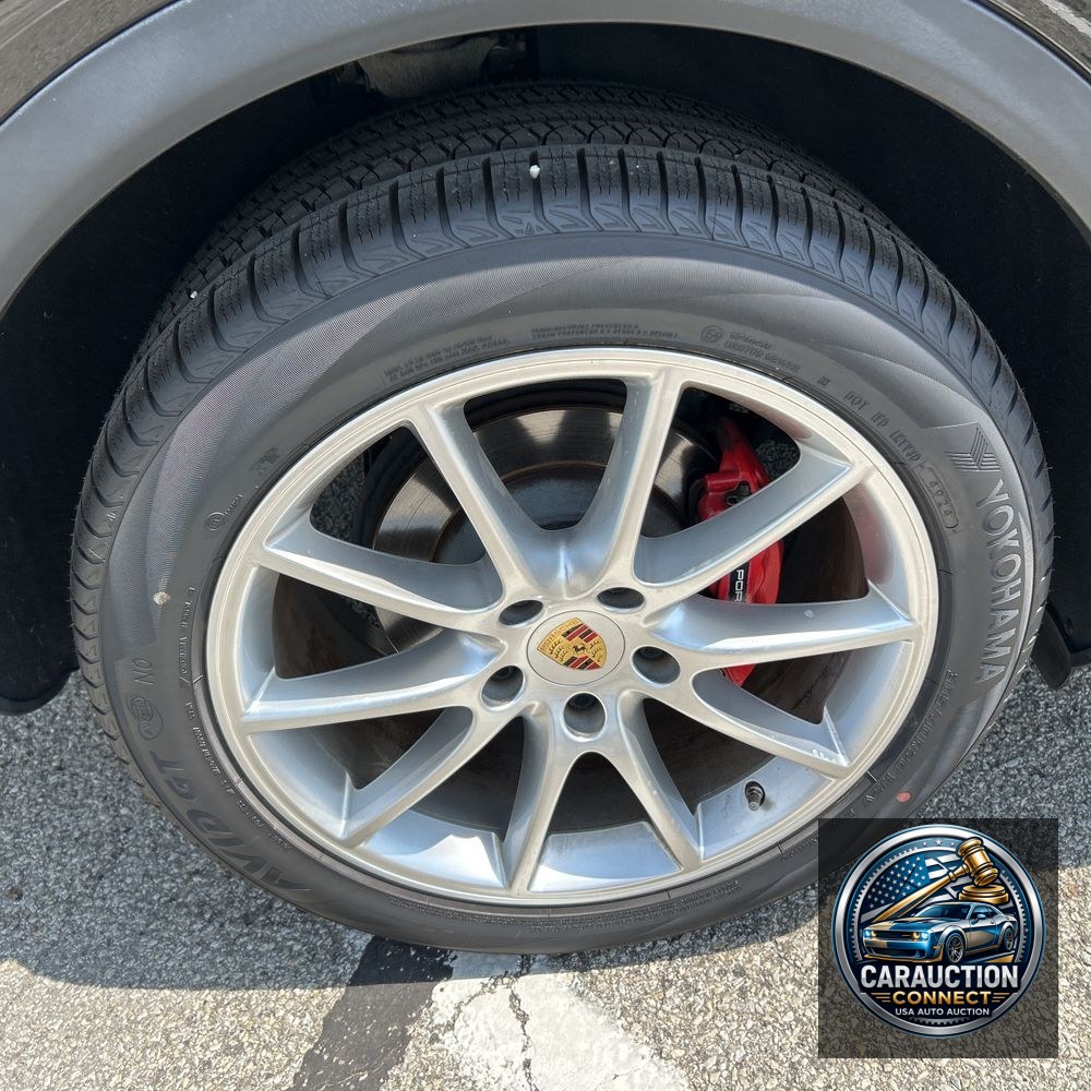 2021 Porsche Cayenne Base