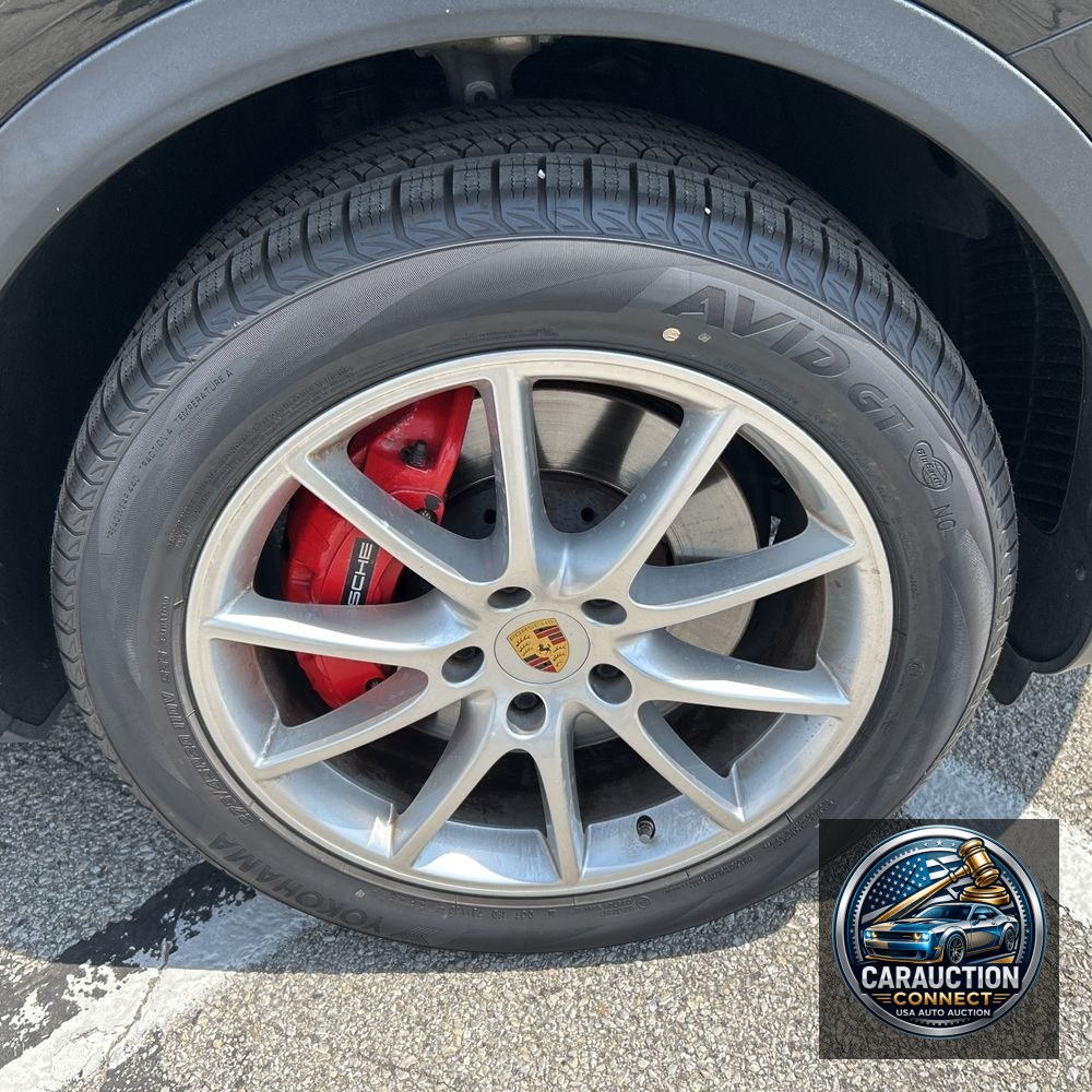 2021 Porsche Cayenne Base