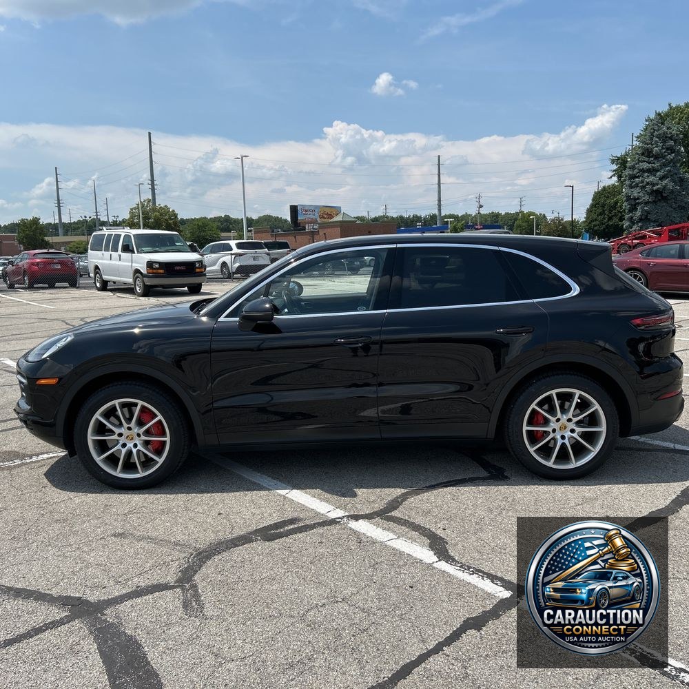 2021 Porsche Cayenne Base